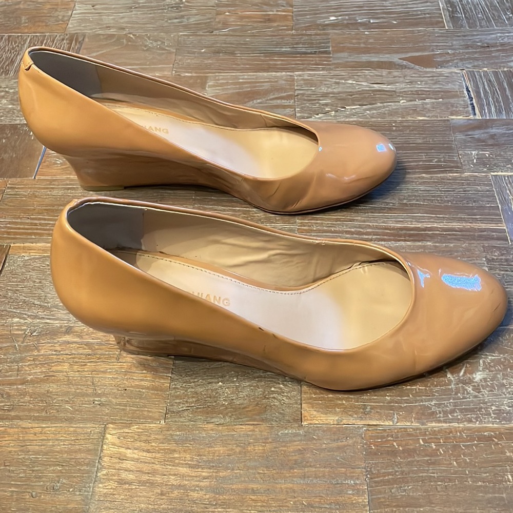 Arturo Chiang Patent Leather AT-Arora Adobe Wedges🖤 - Picture 7 of 16